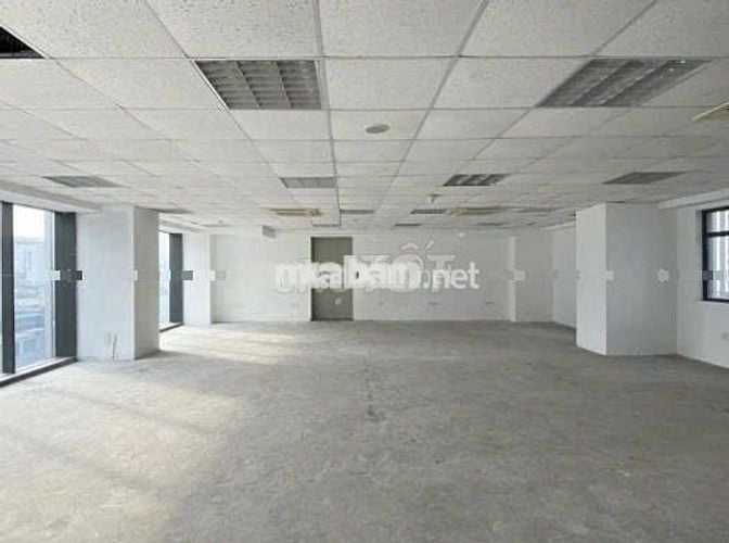 Cho thuê tòa nhà góc 2MT Ba Tháng Hai quận 10 ngay vòng xoay Dân Chủ