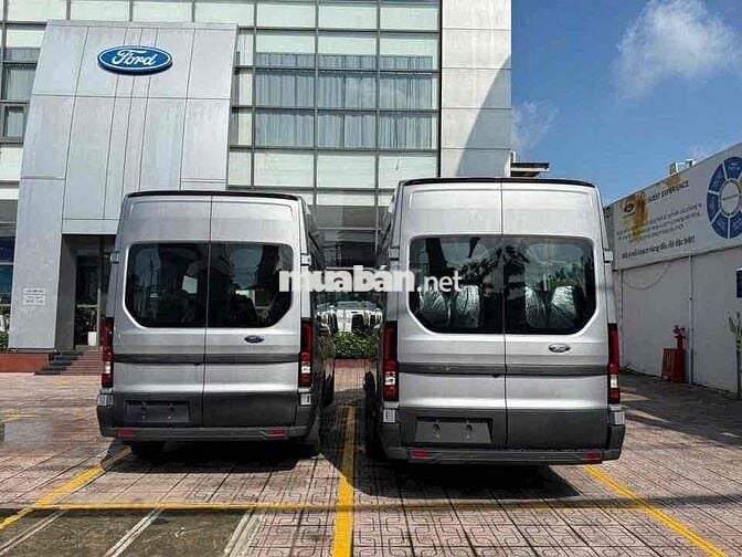 Ford Transit 2025 Premium+