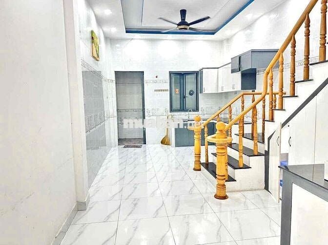 NHÀ 3 PHÒNG MẶT TIỀN ĐƯỜNG SỐ KHU TÊN LỬA