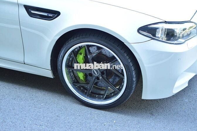 BMW 5 Series 2015 đồ chơi khủng hn 200