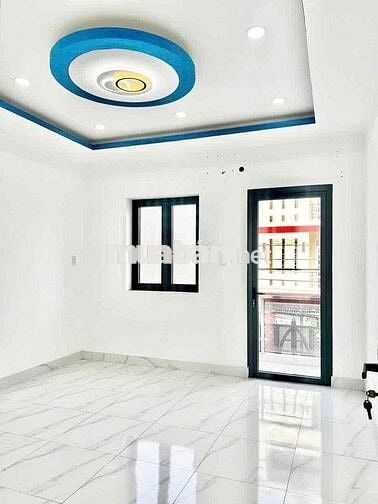 NHÀ 3 PHÒNG MẶT TIỀN ĐƯỜNG SỐ KHU TÊN LỬA
