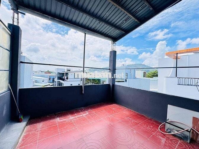 Nhà 3 tầng kiệt 500 Tôn Đản 3PN nhà đẹp vào ở ngay
