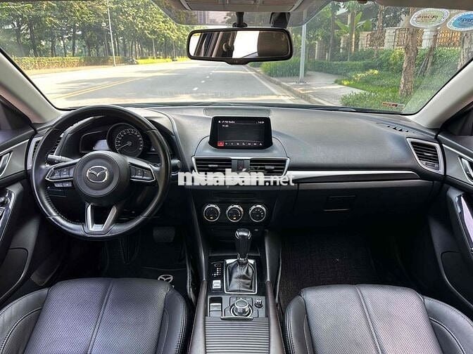 Mazda 3 2018 1.5 AT Sedan - 80000 km Xanh Đen