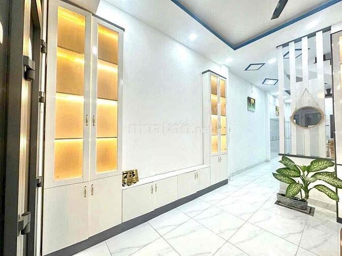NHÀ 3 PHÒNG MẶT TIỀN ĐƯỜNG SỐ KHU TÊN LỬA