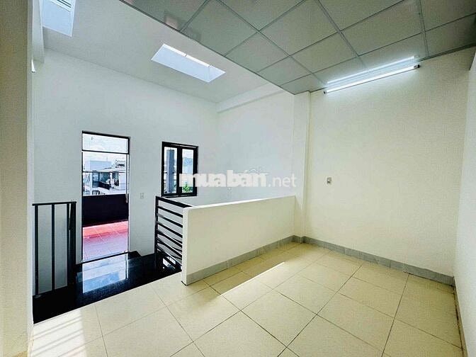 Nhà 3 tầng kiệt 500 Tôn Đản 3PN nhà đẹp vào ở ngay