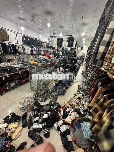 ✍🏻Chuyển nhượng mặt bằng shop quần áo, mặt bằng rộng có thể kinh doanh
