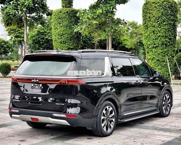 Kia Carnival 2023 Signature 2.2D - 33000 km