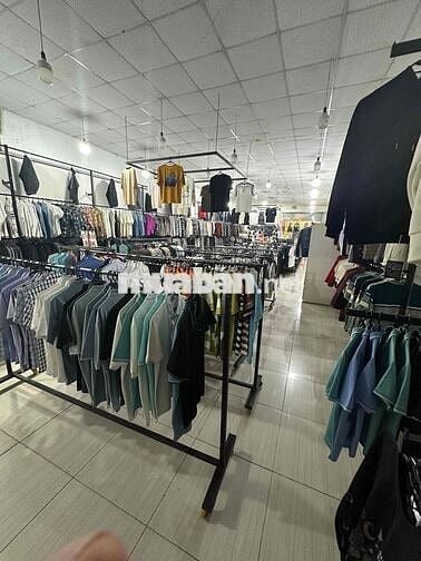 ✍🏻Chuyển nhượng mặt bằng shop quần áo, mặt bằng rộng có thể kinh doanh