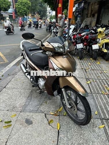 Honda future mập Fi 2013  mới 90% Bstp chính chủ