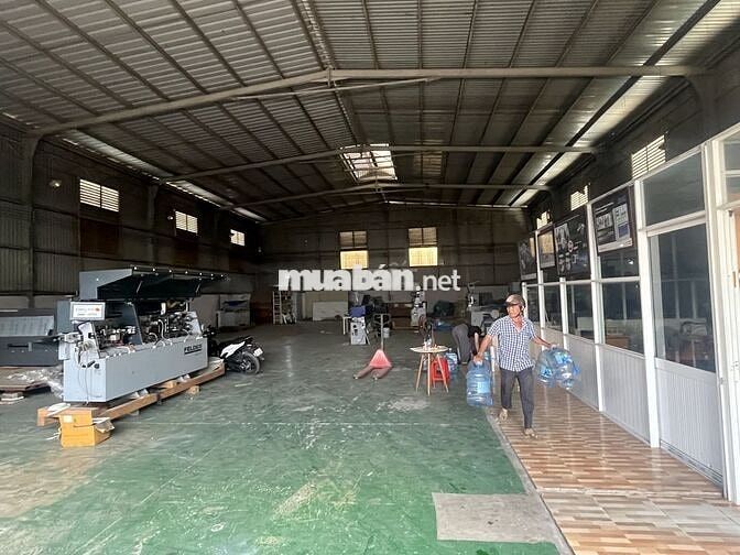 CHO THUÊ XƯỞNG 600M2 ĐƯỜNG XE CÔNG SẠCH ĐẸP CAO RÁO CÓ 3 PHA