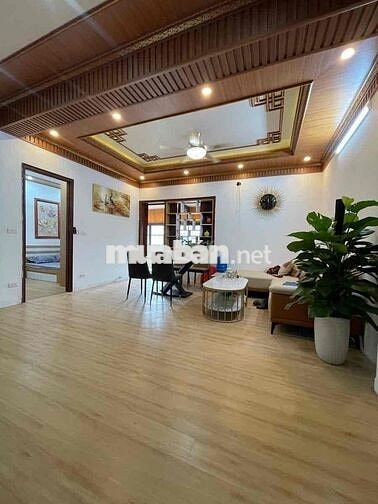 Lô góc TT phố Lạc Trung nhà đẹp 2 thoáng 3PN 2WC có bãi xe 90m T4 giá