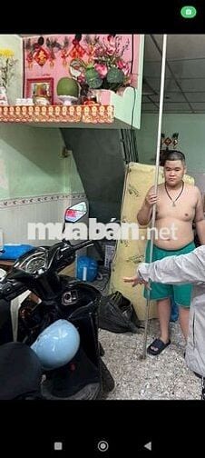 Nhà cho thuê đúc 2 tấm rẻ bèo căn góc buôn bán đc hẻm xt
