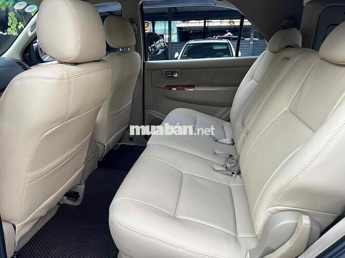 Toyota Fortuner 2010 2.7V 4x4 AT - 150000 km 1 Chủ