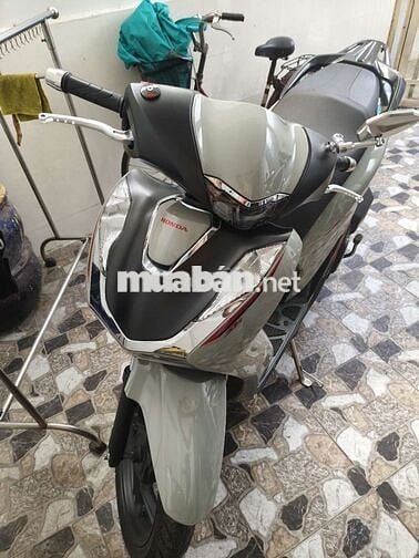 SH 160i cuối 2023 mẫu 2024
