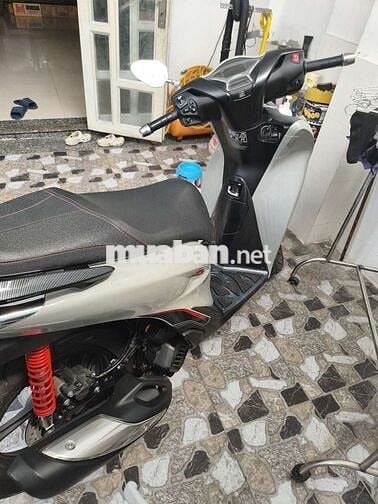 SH 160i cuối 2023 mẫu 2024