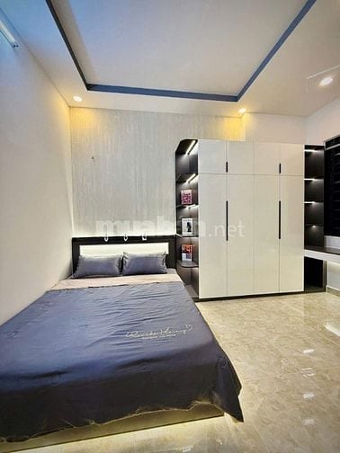 Bán gấp nhà ngay Ung Văn Khiêm giá 3tỷ640 69m2,gần trường học gần TT