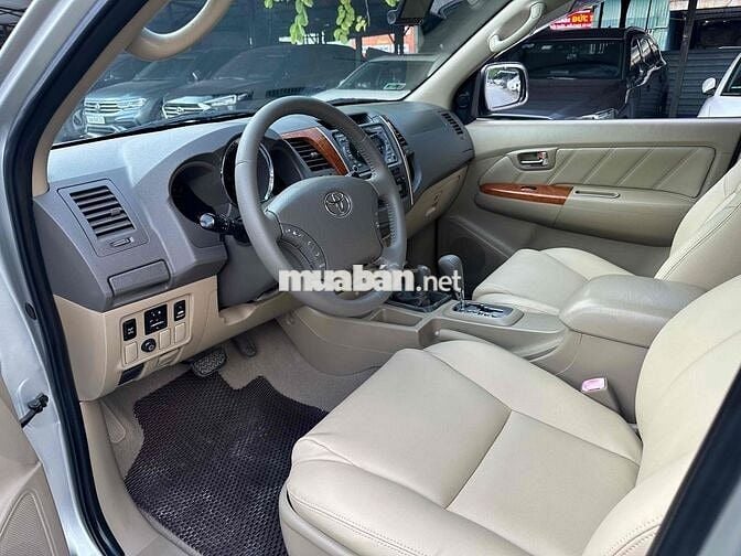 Toyota Fortuner 2010 2.7V 4x4 AT - 150000 km 1 Chủ