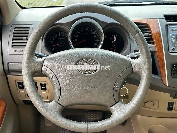 Toyota Fortuner 2010 2.7V 4x4 AT - 150000 km 1 Chủ