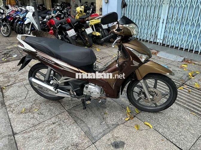 Honda future mập Fi 2013  mới 90% Bstp chính chủ