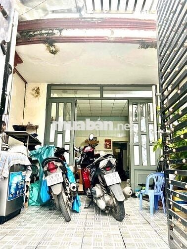 bán nhà MT 16a bình Tân  2 tầng 4x17 trệt lửng 2pn sổ đẹp