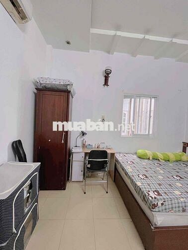 CHO THUÊ PHÒNG TRỌ CÓ CỬA SỔ THOÁNG ĐẦY ĐỦ NỘI THẤT NGAY LÊ ĐẠI HÀNH