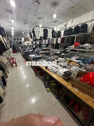 ✍🏻Chuyển nhượng mặt bằng shop quần áo, mặt bằng rộng có thể kinh doanh
