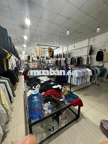 ✍🏻Chuyển nhượng mặt bằng shop quần áo, mặt bằng rộng có thể kinh doanh