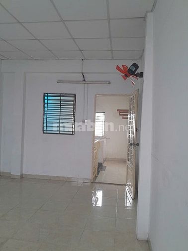 Cho thuê nhà nguyên căn,1 phòng khách, 1 lửng, 3 lầu, 4 wc, có cửa hậu