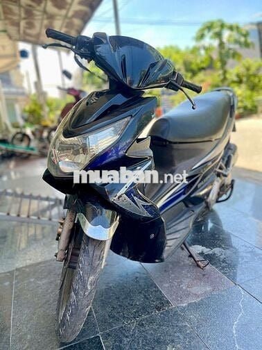 Xe máy Suzuki Hayate 124cc màu đen