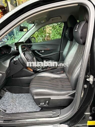 Peugeot 2008 2021 Active 1.2 AT - 41000 km