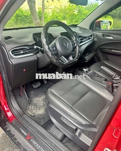 Vinfast VF5 Plus 2025 màu đỏ lướt