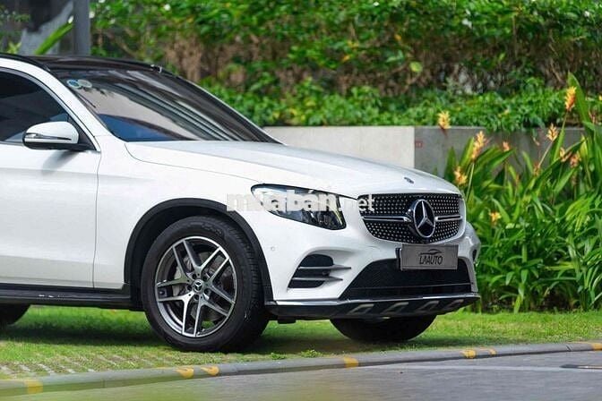 LONG ANH AUTO về Mercedes GLC300 4Matic model 2019