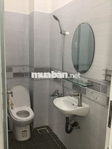BÁN NHÀ HẺM XE HƠI NGAY CHỢ QUẬN 12 ( CÓ SỔ RIÊNG,  HOÀN CÔNG ĐẦY ĐỦ )
