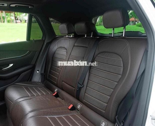 LONG ANH AUTO về Mercedes GLC300 4Matic model 2019