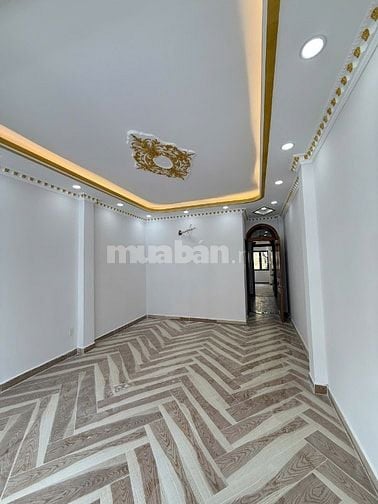 Mặt tiền 23 đường 24A ngay chợ mới tinh có thang máy