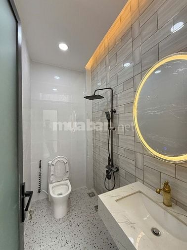 Mặt tiền 23 đường 24A ngay chợ mới tinh có thang máy
