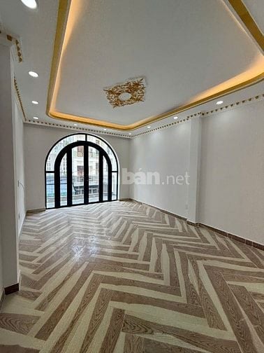 Mặt tiền 23 đường 24A ngay chợ mới tinh có thang máy