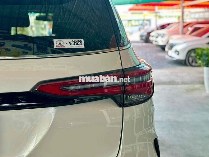 Toyota Fortuner 2024 Legender 2.4 AT 4x2 - 6700 km