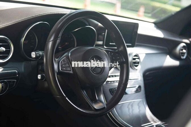 LONG ANH AUTO về Mercedes GLC300 4Matic model 2019