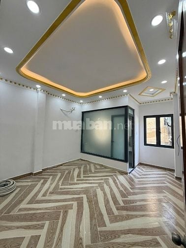 Mặt tiền 23 đường 24A ngay chợ mới tinh có thang máy