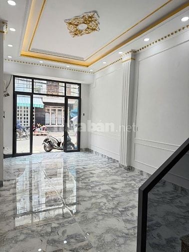 Mặt tiền 23 đường 24A ngay chợ mới tinh có thang máy
