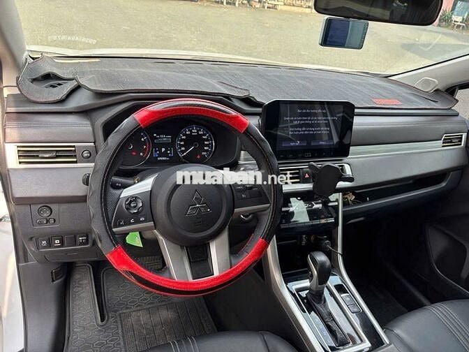 Mitsubishi Xpander Premium 2023 màu trắng
