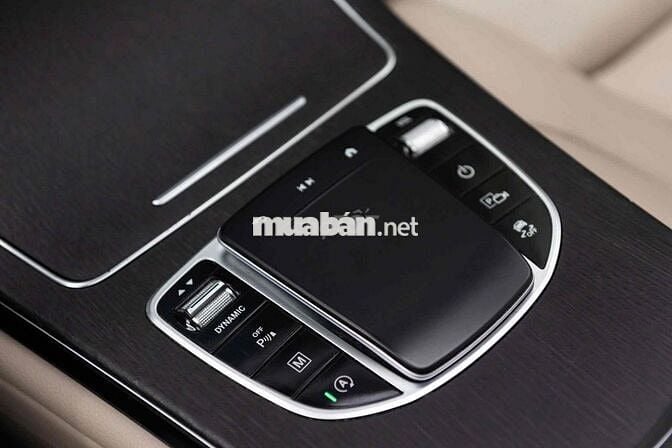 LONG ANH AUTO về Mercedes GLC300 4Matic sx 2021