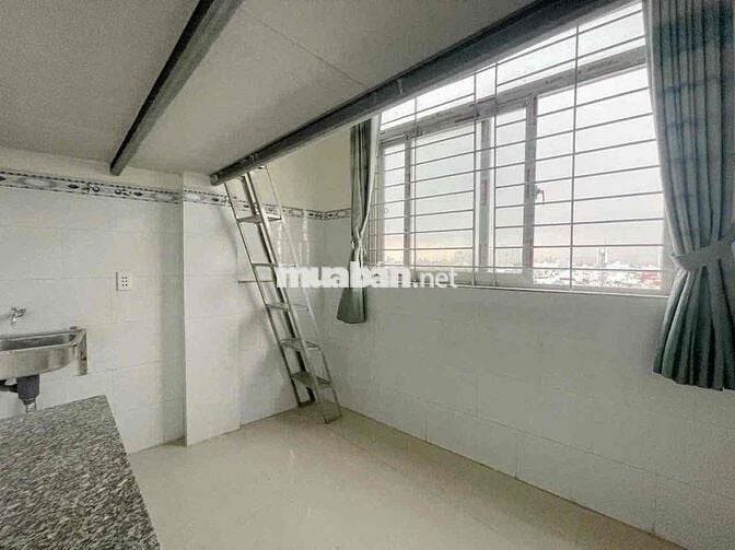 PHÒNG TRỌ CÓ GÁC VIEW CỬA SỔ TRỜI - GIỮA ĐH VĂN HIẾN VÀ CÔNG THƯƠNG