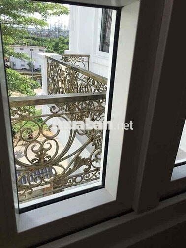 Nhà Mặt Tiền Mới Sạch Sẽ Vị Trí Làm Ăn Tốt