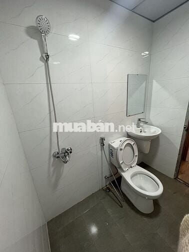 Cho thuê CH 3PN 100m2 chung cư Báo Nhân Dân đồ NB có tủ bếp, 11,5tr/th