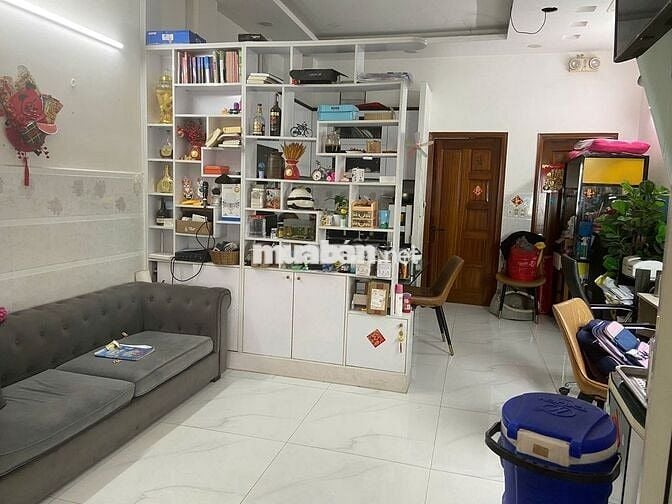 BÁN NHÀ HẺM XE HƠI NGAY CHỢ QUẬN 12 ( CÓ SỔ RIÊNG,  HOÀN CÔNG ĐẦY ĐỦ )
