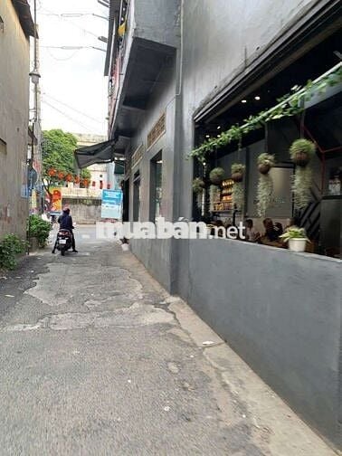 NHÀ 2 MẶT TIỀN KD TRƯỚC SAU( 4m x 10m) MINH PHỤNG Q11