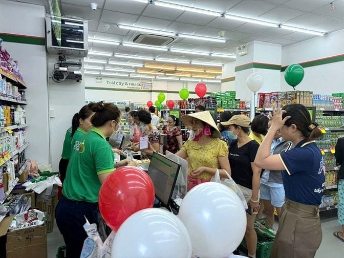 Tuyển Gấp Nhân Sự Trung Tuổi/Lớn Tuổi Phụ Bán Hàng, Tạp Vụ, Bảo Vệ 