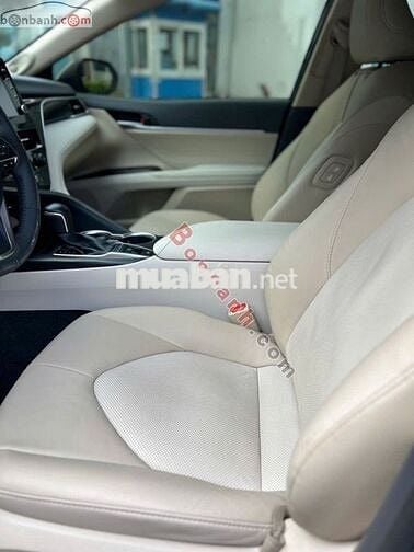 Xe Toyota Camry 2.5Q 2022 - 1 Tỷ 150 Triệu